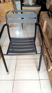 Kursi Santai Outdoor Tahan Karat & Kuat Kokoh