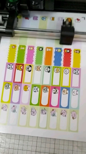 สติ๊กเกอร์ชื่อ (name tag) ขนาดประมาณ 3.9 x 1.2 cm. ติดของใช้ส่วนตัว สติ๊กเกอร์ pvc ชนิดมันเงา บางและยืดหยุ่นไม่ฉีกขาดง่าย กันน้ำ สีไม่ตก