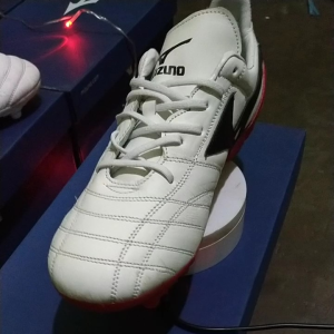 Sepatu Bola Mizuno Full Kulit