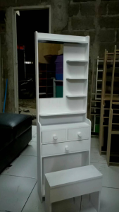 PROMO!!meja rias AIKO kosmetik 3 laci plus kursi/ lemari kosmetik terbaru/ bahan kokoh berkualitas(sudah ada cermin nya)