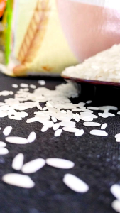 ส่งฟรี ข้าวหอมคุณนุ่ม 500g ข้าวหอมคัดพิเศษ หมอน แดง เป็นธรรมชาติ 5 กก