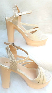 giày nữ.Sk 1. Cao 12 phân. tôn giáng.êm chân. Hàng vnxk.bảo hành 1 năm