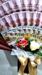 Kerangka Buket Uang Kosongan isi 50 Lembar Bunga Mawar Kuncup Artificial Gratis Kartu Ucapan polos.