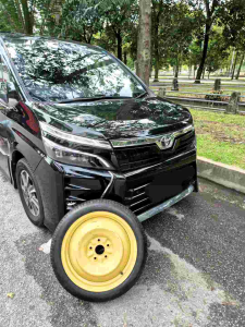 spare tyre Toyota voxy/Noah