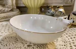 Dĩa vung trắng sứ chim đậu theo phong cách cổ điển gốm sứ  trang nhã  dễ thương-White ceramic bird perching plate in classic ceramic style elegant and cute