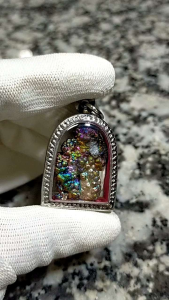 Colorful Leklai Pendant 彩色力泥吊坠 Leklai Amulet 马来西亚力泥 100% Natural Leklai Malaysia