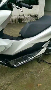HONDA PCX 160 HALF CRASHGUARD FOR SALE GOOD QUALITY