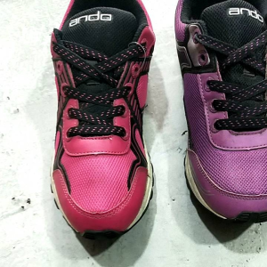 Sepatu Olahraga ANDO Veyron-02: Sepatu Sneakers Wanita Desain Sporty