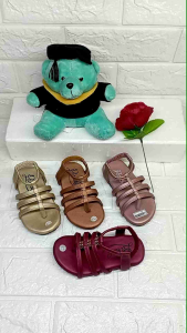 Sandal Anak: Cantik, Murah & Terbaru