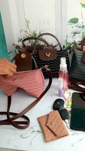 Dindastore slingbag mini buat hp dan dompet