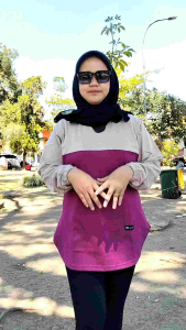 Kaos Atasan Wanita Oval Motif Kombinasi Bahan Katun Adem