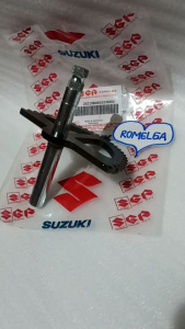 As Selah Spin 125 dan As Engkol Skywave Skydrive: Sebuah Tinjauan Lengkap\\n\\n**Apa Itu As Selah Spin 125?**\\n\\nAs Selah Spin 125 adalah komponen penting pada motor Selah dengan kapasitas mesin 125 cc. As selah merupakan bagian yang menghubungkan engkol dengan piston, sehingga peran as selah sangat penting dalam operasional motor. Selain itu, as selah Spin 125 memiliki beberapa keunggulan dibandingkan as selah lainnya.\\n\\n**Keunggulan As Selah Spin 125**\\n\\nBeberapa keunggulan dari As Selah Spin 125 antara lain:\\n\\n- **Kualitas Material**: As selah ini terbuat dari bahan berkualitas tinggi yang tahan lama dan mampu menahan beban tinggi.\\n- **Desain**: Desain as selah Spin 125 dirancang secara optimal untuk meningkatkan performa motor.\\n- **Ketahanan**: As selah Spin 125 memiliki ketahanan yang lebih baik dibandingkan as selah lainnya.\\n\\n**Aksesoris Motor Selah yang Mendukung**\\n\\nUntuk mendapatkan performa optimal dari motor Selah dengan as selah Spin 125, Anda dapat menggunakan beberapa aksesoris motor Selah yang mendukung, seperti:\\n\\n- **Sistem Pendingin**: Sistem pendingin yang efektif dapat membantu menjaga suhu motor agar tetap stabil.\\n- **Sistem Transmisi**: Sistem transmisi yang baik dapat membantu meningkatkan efisiensi dan kecepatan motor.\\n- **Suspensi**: Suspensi yang baik dapat membantu menjaga kenyamanan pengendara saat berkendara.\\n\\n**Bagaimana Cara Menggunakan As Engkol Skywave Skydrive?**\\n\\nAs Engkol Skywave Skydrive adalah komponen penting pada motor Skywave dengan sistem skydrive. Untuk menggunakan as engkol Skywave Skydrive, Anda dapat mengikuti beberapa langkah berikut:\\n\\n1. **Pasang As Engkol**: Pasang as engkol Skywave Skydrive pada motor Anda sesuai dengan petunjuk pemasangan yang disediakan oleh produsen.\\n2. **Periksa Kondisi**: Setelah dipasang, periksa kondisi as engkol Skywave Skydrive untuk memastikan bahwa as engkol berfungsi dengan baik.\\n3. **Gunakan Sesuai Petunjuk**: Gunakan as engkol Skywave Skydrive sesuai dengan petunjuk penggunaan yang disediakan oleh produsen.\\n\\n**Tips Penggunaan As Engkol Skywave Skydrive**\\n\\nUntuk mendapatkan hasil optimal dari penggunaan as engkol Skywave Skydrive, Anda dapat mengikuti beberapa tips berikut:\\n\\n- **Periksa Kondisi**: Periksa kondisi as engkol Skywave Skydrive secara berkala untuk memastikan bahwa as engkol berfungsi dengan baik.\\n- **Gunakan Sesuai Petunjuk**: Gunakan as engkol Skywave Skydrive sesuai dengan petunjuk penggunaan yang disediakan oleh produsen.\\n- **Perawatan Rutin**: Lakukan perawatan rutin pada as engkol Skywave Skydrive untuk menjaga kualitas dan ketahanan as engkol.\\n\\n**Perawatan As Engkol Skywave Skydrive**\\n\\nUntuk menjaga kualitas dan ketahanan as engkol Skywave Skydrive, Anda dapat melakukan beberapa langkah perawatan berikut:\\n\\n- **Bersihkan**: Bersihkan as engkol Skywave Skydrive secara berkala untuk menghindari kotoran dan karat yang dapat merusak as engkol.\\n- **Lubrikasi**: Lakukan lubrikasi pada as engkol Skywave Skydrive untuk menjaga kinerja as engkol.\\n- **Ganti Komponen**: Ganti komponen as engkol Skywave Skydrive yang rusak atau aus untuk menjaga kualitas dan ketahanan as engkol.\\n\\n**As Selah Spin 125 vs As Selah untuk Skywave**\\n\\nAs Selah Spin 125 dan As Selah untuk Skywave memiliki beberapa perbedaan dalam fitur dan fungsinya. Berikut adalah perbandingan fitur antara kedua as selah tersebut:\\n\\n| Fitur | As Selah Spin 125 | As Selah untuk Skywave |\\n| --- | --- | --- |\\n| Kapasitas Mesin | 125 cc | Tergantung pada model motor Skywave |\\n| Material | Bahan berkualitas tinggi | Bahan berkualitas tinggi |\\n| Desain | Dirancang secara optimal untuk meningkatkan performa motor | Dirancang secara optimal untuk meningkatkan performa motor |\\n| Ketahanan | Lebih baik dibandingkan as selah lainnya | Tergantung pada model motor Skywave |\\n\\n**Faktor Penting dalam Memilih As Selah**\\n\\nBeberapa faktor penting yang perlu dipertimbangkan saat memilih as selah antara lain:\\n\\n- **Kualitas Material**: Pilih as selah dengan kualitas material yang baik untuk mendapatkan ketahanan yang lebih baik.\\n- **Desain**: Pilih as selah dengan desain yang optimal untuk meningkatkan performa motor.\\n- **Ketahanan**: Pilih as selah dengan ketahanan yang lebih baik untuk mendapatkan hasil optimal.\\n\\n**Kesimpulan & Rekomendasi**\\n\\nAs Selah Spin 125 dan As Engkol Skywave Skydrive adalah komponen penting pada motor Selah dan Skywave dengan sistem skydrive. Keduanya memiliki keunggulan dan kekurangan masing-masing, sehingga penting untuk mempertimbangkan faktor-faktor penting dalam memilih as selah sesuai dengan kebutuhan Anda.\\n\\nUntuk mendapatkan hasil optimal dari penggunaan as selah, pastikan untuk melakukan perawatan rutin dan mengikuti petunjuk penggunaan yang disediakan oleh produsen. Selain itu, Anda dapat menggunakan beberapa aksesoris motor Selah yang mendukung untuk meningkatkan performa motor.\\n\\nSemoga informasi ini bermanfaat bagi Anda yang sedang mencari informasi tentang As Selah Spin 125 dan As Engkol Skywave Skydrive!\"\n}\n}