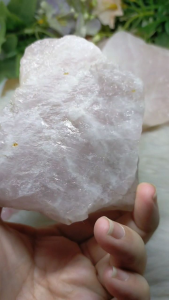Natural Rose Quartz Raw Stone/Big Size/Can Hang Bracelet To Purify /天然粉晶原石