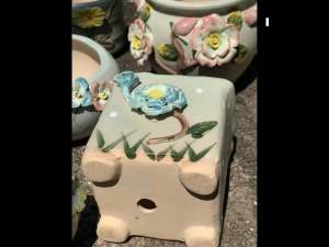 Chậu trồng cây gốm sứ hoa nổi trang trí nhiều hình dạng và kích cỡ
