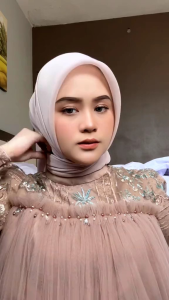 Bella Square Pollycotton 110×110 Jahit Neci Premium Hijab Segi Empat