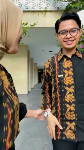 Baju Tenun Rumi (Rose Gold): Desain Baju Pengantin Tradisional