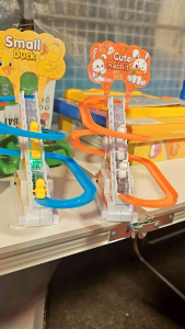 เล่นเด็ก เป็ดน้อยสีเหลือง สไลด์เป็ดน้อย ของเล่นสำหรับเด็ก ปีนบันได ราคาบริบท 50 บาท