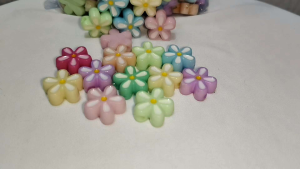 250grams(est.89pcs) Pastel Flower Beads 25mm Cute Daisy Charms Diy for Bracelet Necklace Keychain Jewelry Making crafts