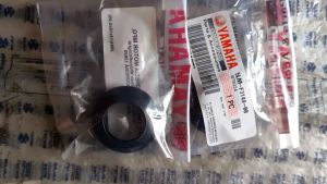 SEAL DUST JUPITER Z MIO SOUL SIL DEBU SHOCK DEPAN JUPITER MIO VEGA 5LM-F3144-00