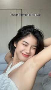 [GAJIAN SALE] GMEELAN Cream Pemutih Ketiak Sakura Blossom 30g Penghalus Pelembab Penghilang Scrub Perawatan Kusam Hitam Cherry Glutathione Mencerahkan Memutihkan Bunga Vitamin Pencerah Kering Berjerawat