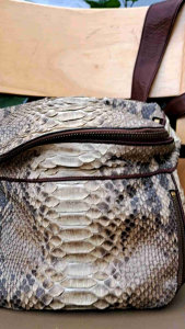 Hàng Si túi xách tay da trăn