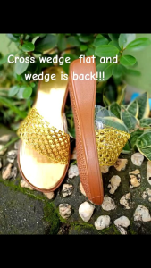 NANAY MILAS CROSS WEDGE