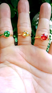 แหวนทองเหลืองหัวพลอยสีกรม