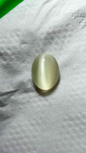 Batu akik cat eye mata kucing warna putih