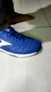 Sepatu Badminton Pria Jahitan Rapi Berkualitas