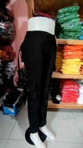 CELANA SENAM WANITA/CELANA KARGO KANTONG EMPAT/CELANA OLAHRAGA /BISA BERMACAM MACAM KEGIATAN LAINNY/BAHAN TEBAL LENTUR JUGA TIDAK PANAS