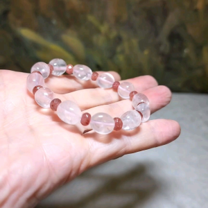 10mm Premium Madagascar freeform Rose Quartz with 6mm faceted Strawberry Quartz bracelet 冰透马达加斯加随形粉晶配切面草莓晶手链