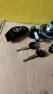 KUNCI KONTAK SET MEGA PRO 2010 PLUS TUTUP TANGKI DAN KUNCI JOK LENGKAP