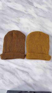 หมวกไหมพรมพระสงฆ์ สีพระราชนิยม สีแก่นบวร สวมใส่กันหนาว เนื้อผ้าหนานุ่ม ใส่สบาย ใช้ถวายพระโอกาสมงคลต่างๆ คุณภาพดี