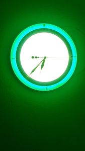 Đồng hồ đèn ốp trần nổi 24w cao cấp. 18+6w. có nền dạ quang tự phát sáng khi tắt đèn