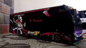 Miniatur Bus Viral Telolet Basurinya SHD Jetbus3+ Hariyanto Warna Pink Hitam Variasi Full Lampu LED 20pcs