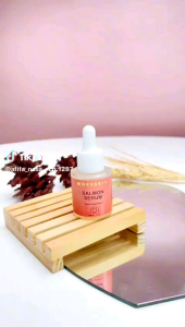 moreskin salmon serum nasa Ori dapat mengencangkan - mencerahkan - mengihdrasi - dan mencegah datang nya garis halus