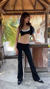 Vanilla sky: Lisa pants กางเกงขายาวเอวต่ำสีดำผ้ายืด