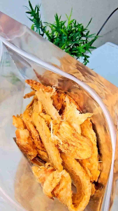 ขนมทานเล่น​ ทำมาจากอกไก่ทุบ(รสชาติเผ็ด)​