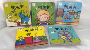 <READY STOCKS> Chinese Bilingual Interactive 3D Mechanism Board Book Set for children