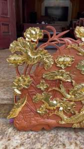 Tranh quạt phong thủy mang lại năng lượng tích cực mãnh liệt luồng gió cho không gian gỗ hương đá có 2 kích thước