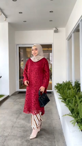 Tunik Jumbo XXXXL lD 140: Kebaya Brokat Lapis Furing Busui Aktif