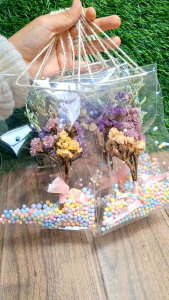 🌷 ช่อดอกไม้แห้งของปัจฉิมของขวัญของวาเลนไทน์พร้อมสายคล้องคอ