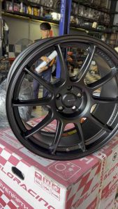 4วง ล้อแม็ก 18x5x100-108-112 กดเลือก 8.5 นิ้ว 35 ราคาสินค้ารวมฟรี เก็บเงินปลายทาง