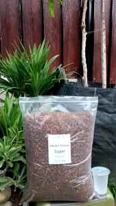 Media Tanam Orgnaik Super Subur Isi 10 Liter Kering Siap Pakai