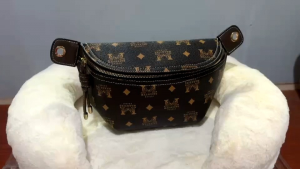 ถ่ายจากงานจริง(ส่งไวไทย) กระเป๋าสะพายข้างผญ กระเป๋าตาดอกผญ งานพรีเมียม หนังสวยทรงดีตรงปก ใช้ทนหนังดีหนา น้ำหนักเบา มีเก็บปลายทาง