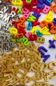 250g/500g Flat letter beads DIY leatherette keychain Gold silver and multicolored letter beads for crafting