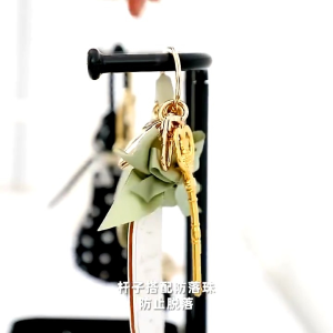 Rak Penyimpanan Gantung Perhiasan / Rak Gantung Anting Cincin Dengan Alas Penyimpanan Kalung