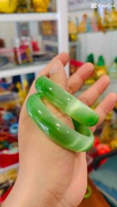Vòng tay đá Mắt Mèo xanh Ngọc bản cối mang lại May Mắn Hạnh Phúc cho Nữ.