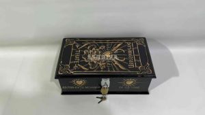 PROMO!!! KOTAK MORI PSHT MURAH Bonus Gantungan Kunci PSHT + Stiker / Kotak Mori KAYU JATI ASLI Ukir Motif Full Bet Psht / Tempat Mori Psht TERMURAH / Kotak Mori Anti Rayap / Kotak Mori Kayu Jati Ukir / Tempat Penyimpanan Mori / Tempat Sabuk Mori PSHT