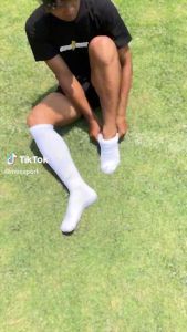 Kaos Kaki Bola Futsal panjang Se Lutut Avo R8 Anti Slip